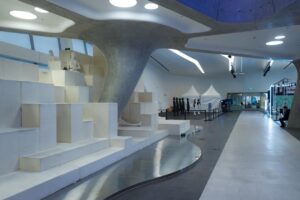 Ilustrasi ddp vacance untuk artikel DDP Vacance: Dongdaemun Design Plaza Jadi Pelarian Kota